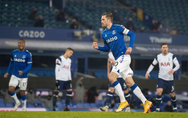 抵挡住对手 抵挡住对手